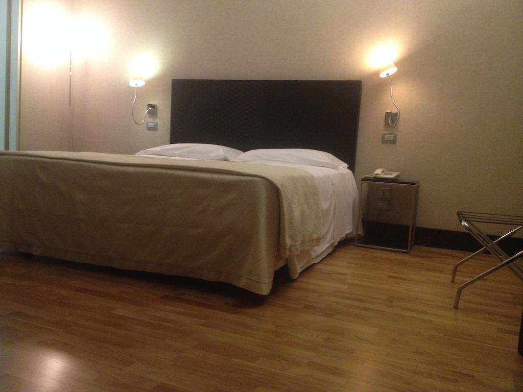 Mh Design Hotel Νάπολη Εξωτερικό φωτογραφία